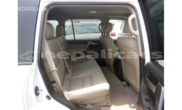 Buy Import Toyota Land Cruiser White Car in Import - Dubai in Bagmati Buy Import Toyota Land Cruiser White Car in Import - Dubai in Bagmati