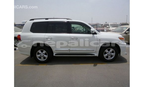 Buy Import Toyota Land Cruiser White Car in Import - Dubai in Bagmati Buy Import Toyota Land Cruiser White Car in Import - Dubai in Bagmati
