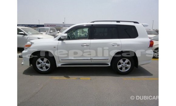 Buy Import Toyota Land Cruiser White Car in Import - Dubai in Bagmati Buy Import Toyota Land Cruiser White Car in Import - Dubai in Bagmati
