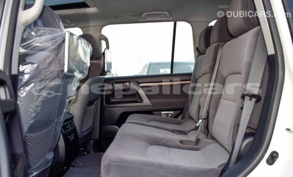Buy Import Toyota Land Cruiser White Car in Import - Dubai in Bagmati Buy Import Toyota Land Cruiser White Car in Import - Dubai in Bagmati