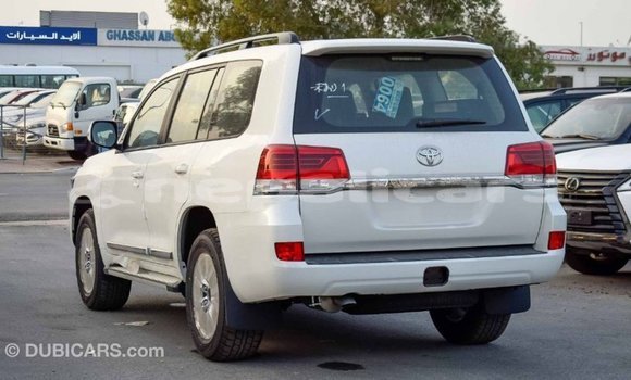 Buy Import Toyota Land Cruiser White Car in Import - Dubai in Bagmati Buy Import Toyota Land Cruiser White Car in Import - Dubai in Bagmati