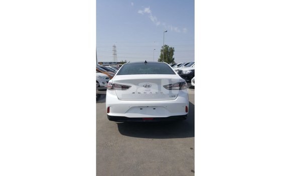 Buy Import Hyundai Sonata White Car in Import - Dubai in Bagmati Buy Import Hyundai Sonata White Car in Import - Dubai in Bagmati