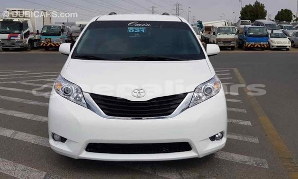 Buy Import Toyota Sienna White Car in Import - Dubai in Bagmati Buy Import Toyota Sienna White Car in Import - Dubai in Bagmati