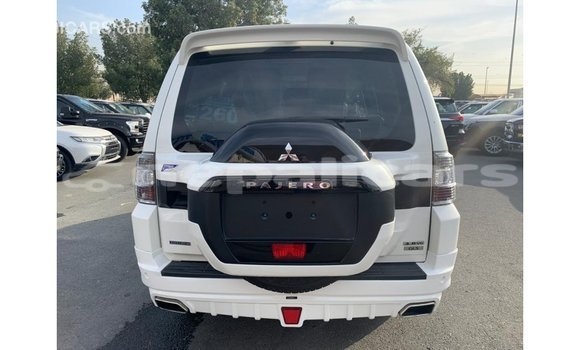 Buy Import Mitsubishi Pajero White Car in Import - Dubai in Bagmati Buy Import Mitsubishi Pajero White Car in Import - Dubai in Bagmati