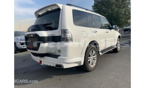 Buy Import Mitsubishi Pajero White Car in Import - Dubai in Bagmati Buy Import Mitsubishi Pajero White Car in Import - Dubai in Bagmati