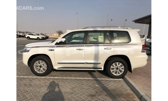 Buy Import Toyota Land Cruiser White Car in Import - Dubai in Bagmati Buy Import Toyota Land Cruiser White Car in Import - Dubai in Bagmati