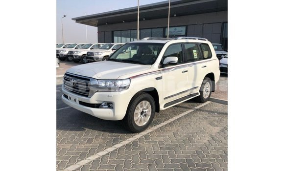 Buy Import Toyota Land Cruiser White Car in Import - Dubai in Bagmati Buy Import Toyota Land Cruiser White Car in Import - Dubai in Bagmati
