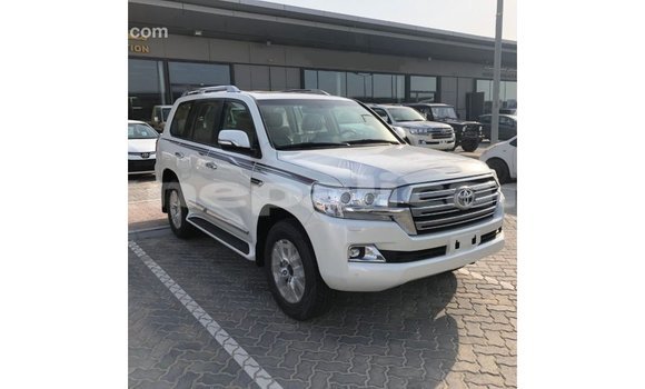 Buy Import Toyota Land Cruiser White Car in Import - Dubai in Bagmati Buy Import Toyota Land Cruiser White Car in Import - Dubai in Bagmati