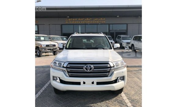 Buy Import Toyota Land Cruiser White Car in Import - Dubai in Bagmati Buy Import Toyota Land Cruiser White Car in Import - Dubai in Bagmati