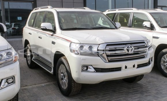 Buy Import Toyota Land Cruiser White Car in Import - Dubai in Bagmati Buy Import Toyota Land Cruiser White Car in Import - Dubai in Bagmati