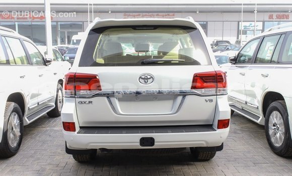 Buy Import Toyota Land Cruiser White Car in Import - Dubai in Bagmati Buy Import Toyota Land Cruiser White Car in Import - Dubai in Bagmati