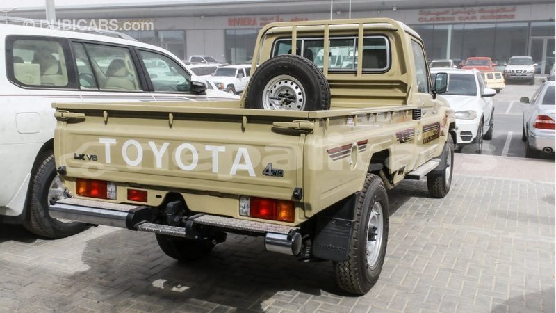 Big with watermark toyota land cruiser bagmati import dubai 2872