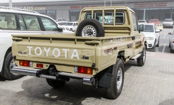 Buy Import Toyota Land Cruiser Beige Car in Import - Dubai in Bagmati Buy Import Toyota Land Cruiser Beige Car in Import - Dubai in Bagmati