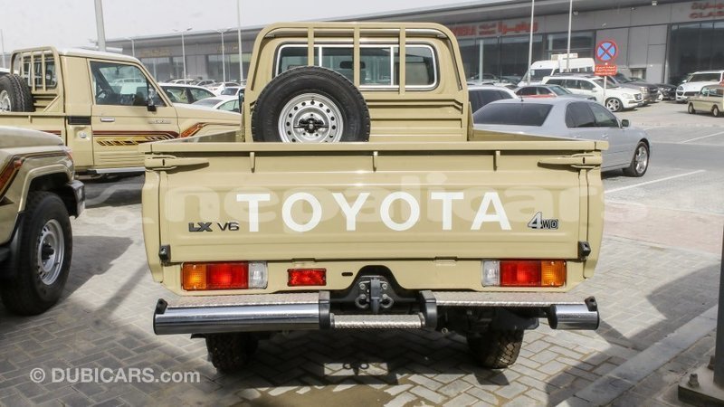 Big with watermark toyota land cruiser bagmati import dubai 2873