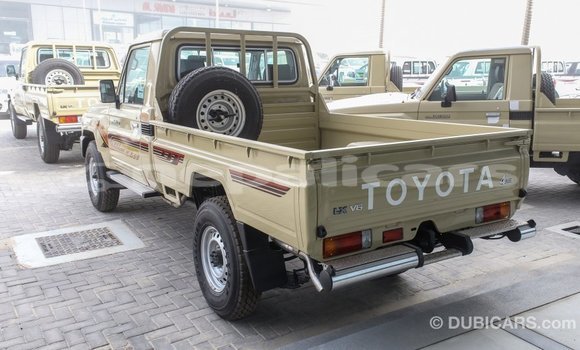 Buy Import Toyota Land Cruiser Beige Car in Import - Dubai in Bagmati Buy Import Toyota Land Cruiser Beige Car in Import - Dubai in Bagmati