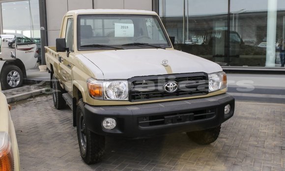 Buy Import Toyota Land Cruiser Beige Car in Import - Dubai in Bagmati Buy Import Toyota Land Cruiser Beige Car in Import - Dubai in Bagmati
