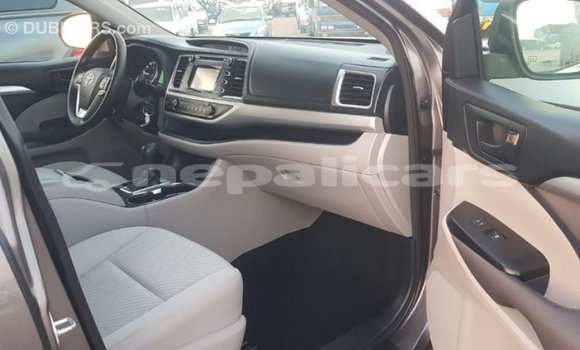 Buy Import Toyota Highlander Other Car in Import - Dubai in Bagmati Buy Import Toyota Highlander Other Car in Import - Dubai in Bagmati