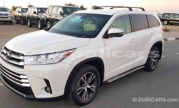 Buy Import Toyota Highlander White Car in Import - Dubai in Bagmati Buy Import Toyota Highlander White Car in Import - Dubai in Bagmati