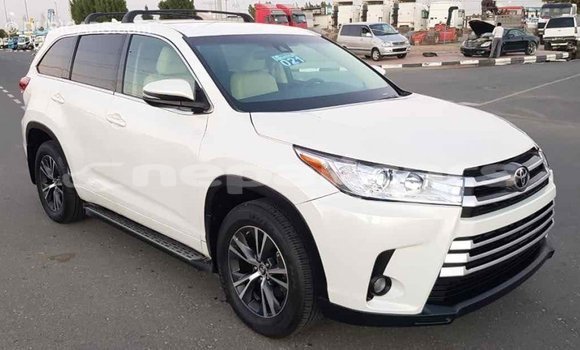 Buy Import Toyota Highlander White Car in Import - Dubai in Bagmati Buy Import Toyota Highlander White Car in Import - Dubai in Bagmati