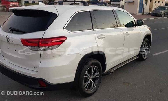 Buy Import Toyota Highlander White Car in Import - Dubai in Bagmati Buy Import Toyota Highlander White Car in Import - Dubai in Bagmati