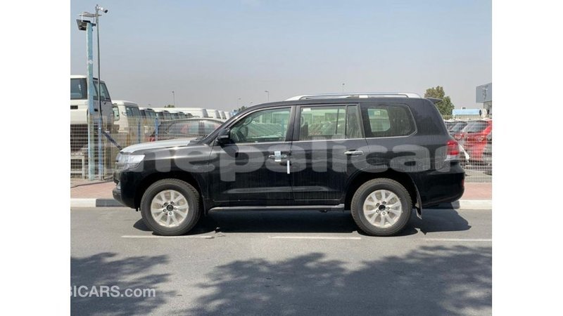 Big with watermark toyota land cruiser bagmati import dubai 2888