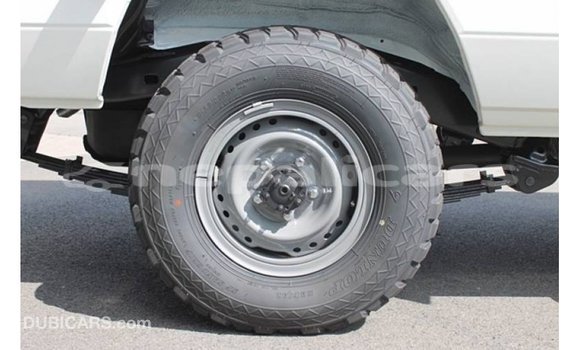 Buy Import Toyota Land Cruiser White Car in Import - Dubai in Bagmati Buy Import Toyota Land Cruiser White Car in Import - Dubai in Bagmati