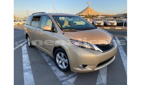 Buy Import Toyota Sienna Other Car in Import - Dubai in Bagmati Buy Import Toyota Sienna Other Car in Import - Dubai in Bagmati