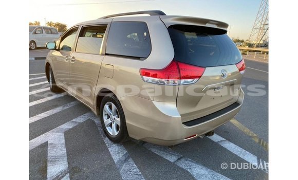 Buy Import Toyota Sienna Other Car in Import - Dubai in Bagmati Buy Import Toyota Sienna Other Car in Import - Dubai in Bagmati