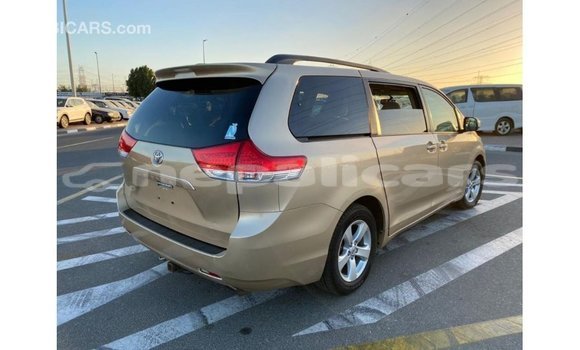 Buy Import Toyota Sienna Other Car in Import - Dubai in Bagmati Buy Import Toyota Sienna Other Car in Import - Dubai in Bagmati