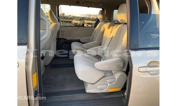 Buy Import Toyota Sienna Other Car in Import - Dubai in Bagmati Buy Import Toyota Sienna Other Car in Import - Dubai in Bagmati