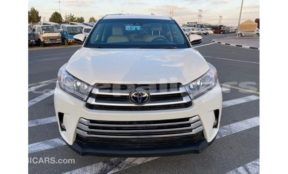Buy Import Toyota Highlander White Car in Import - Dubai in Bagmati Buy Import Toyota Highlander White Car in Import - Dubai in Bagmati