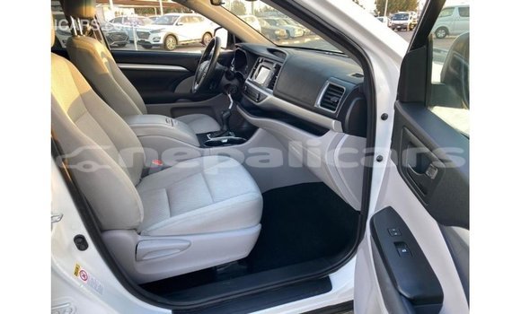 Buy Import Toyota Highlander White Car in Import - Dubai in Bagmati Buy Import Toyota Highlander White Car in Import - Dubai in Bagmati