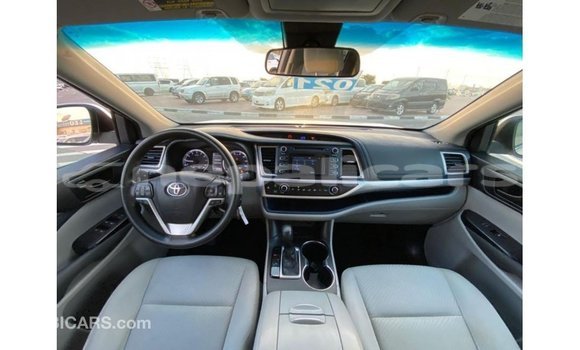 Buy Import Toyota Highlander White Car in Import - Dubai in Bagmati Buy Import Toyota Highlander White Car in Import - Dubai in Bagmati