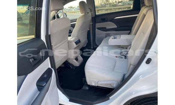 Buy Import Toyota Highlander White Car in Import - Dubai in Bagmati Buy Import Toyota Highlander White Car in Import - Dubai in Bagmati
