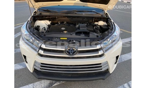 Buy Import Toyota Highlander White Car in Import - Dubai in Bagmati Buy Import Toyota Highlander White Car in Import - Dubai in Bagmati