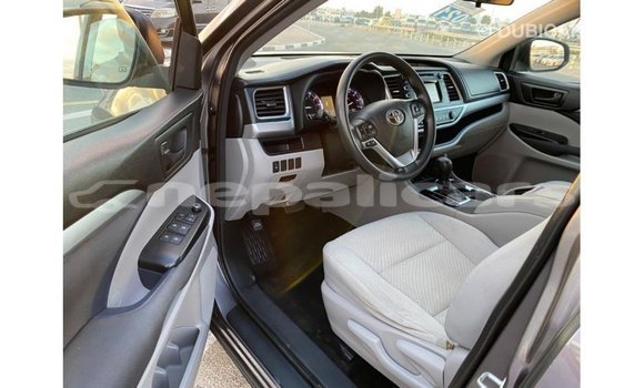 Buy Import Toyota Highlander Other Car in Import - Dubai in Bagmati Buy Import Toyota Highlander Other Car in Import - Dubai in Bagmati