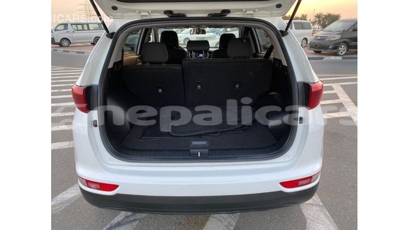 Big with watermark kia sportage bagmati import dubai 2986