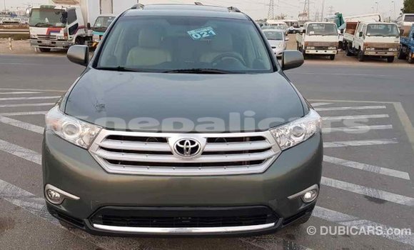 Buy Import Toyota Highlander Green Car in Import - Dubai in Bagmati Buy Import Toyota Highlander Green Car in Import - Dubai in Bagmati