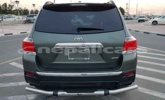 Buy Import Toyota Highlander Green Car in Import - Dubai in Bagmati Buy Import Toyota Highlander Green Car in Import - Dubai in Bagmati