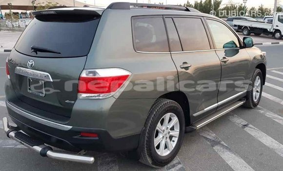 Buy Import Toyota Highlander Green Car in Import - Dubai in Bagmati Buy Import Toyota Highlander Green Car in Import - Dubai in Bagmati