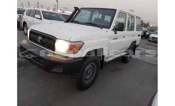 Buy Import Toyota Land Cruiser White Car in Import - Dubai in Bagmati Buy Import Toyota Land Cruiser White Car in Import - Dubai in Bagmati