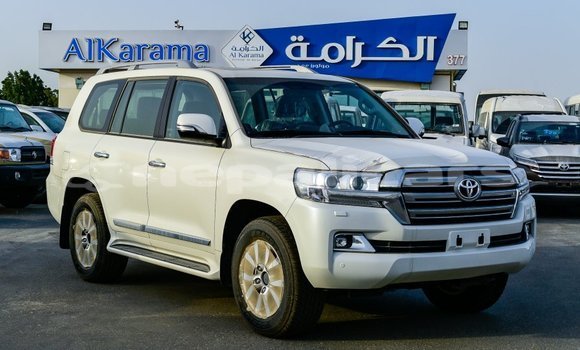 Buy Import Toyota Land Cruiser White Car in Import - Dubai in Bagmati Buy Import Toyota Land Cruiser White Car in Import - Dubai in Bagmati