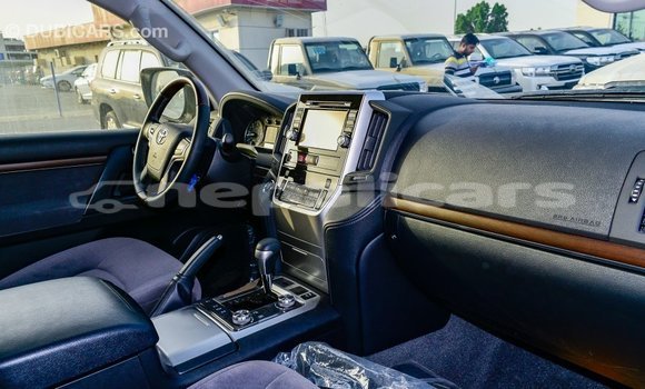 Buy Import Toyota Land Cruiser White Car in Import - Dubai in Bagmati Buy Import Toyota Land Cruiser White Car in Import - Dubai in Bagmati