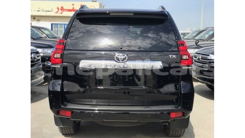Big with watermark toyota prado bagmati import dubai 3022
