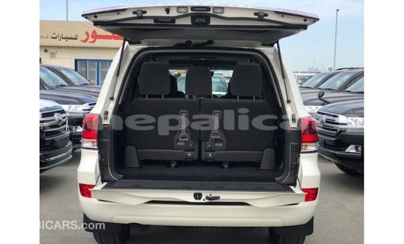 Buy Import Toyota Land Cruiser White Car in Import - Dubai in Bagmati Buy Import Toyota Land Cruiser White Car in Import - Dubai in Bagmati