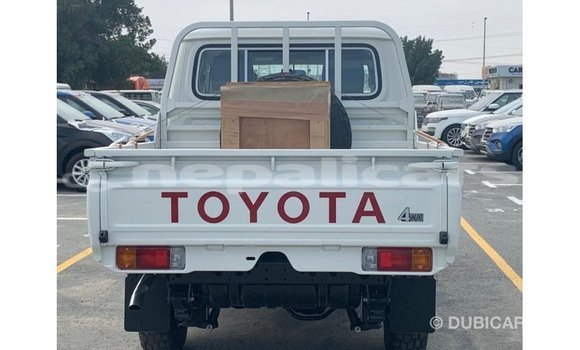 Buy Import Toyota Land Cruiser White Car in Import - Dubai in Bagmati Buy Import Toyota Land Cruiser White Car in Import - Dubai in Bagmati
