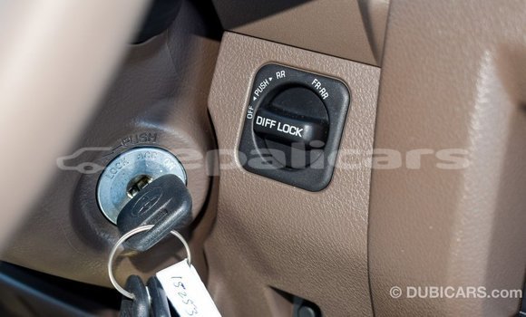 Buy Import Toyota Land Cruiser Beige Car in Import - Dubai in Bagmati Buy Import Toyota Land Cruiser Beige Car in Import - Dubai in Bagmati
