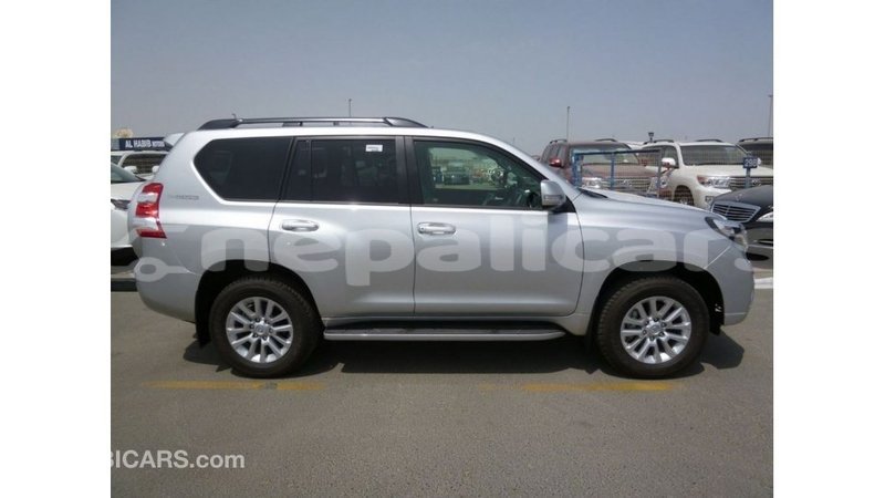 Big with watermark toyota prado bagmati import dubai 3083