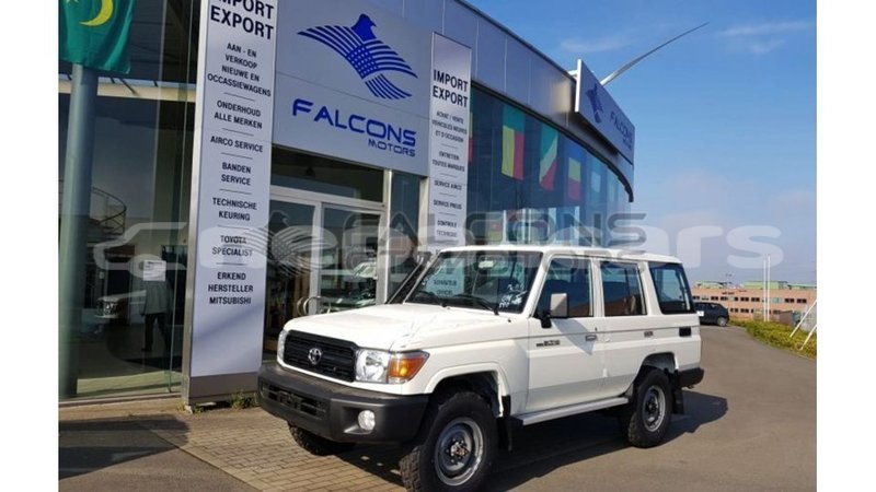 Big with watermark toyota land cruiser bagmati import dubai 3085