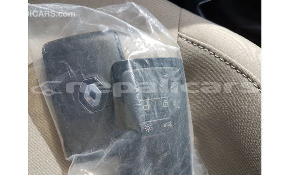 Buy Import Renault 19 Green Car in Import - Dubai in Bagmati Buy Import Renault 19 Green Car in Import - Dubai in Bagmati